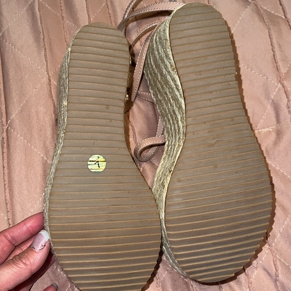 Sandals - Picture 10 of 12